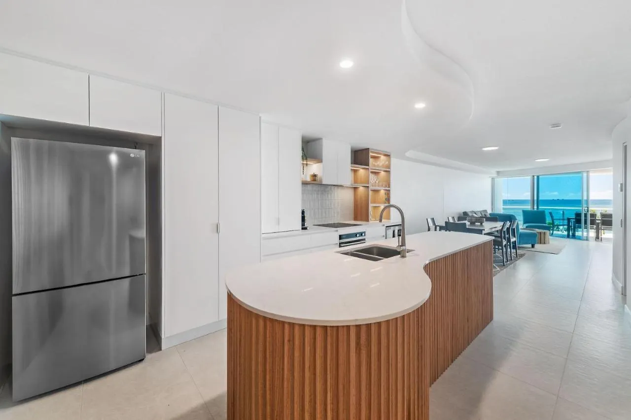 Lejlighed Sirocco 404 Luxurious 3 Bedroom Unit, Ocean Front Mooloolaba Australien